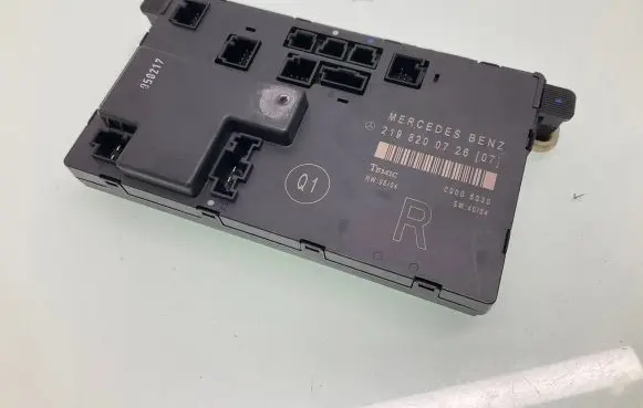 Mercedes-Benz CLS C219 Door control unit/module 2198200726 00005030