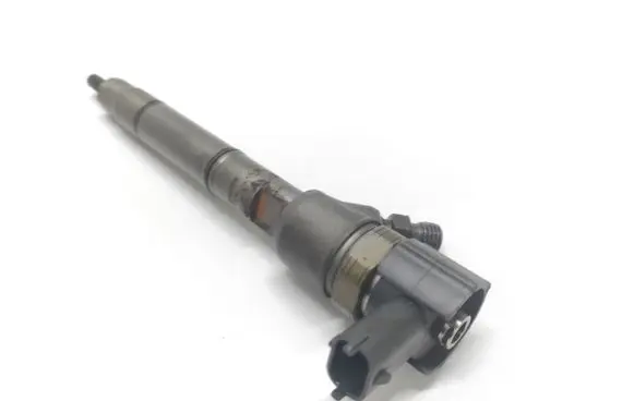 Hyundai i40 Fuel injector 338002A800 0445110411