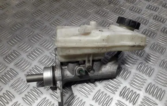 Renault Scenic II - Grand scenic II Master brake cylinder 320671112 32067111-2