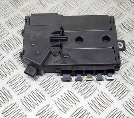 Mercedes-Benz C W205 Current control relay A2055402850
