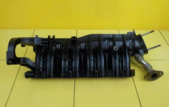 Hyundai i40 Intake manifold SSACY 30SP39