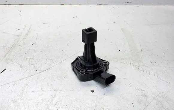 Audi A4 S4 B6 8E 8H Oil level sensor 04L907660COK