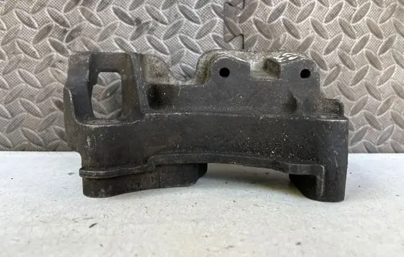 Volvo S40 Engine mounting bracket 3M516030