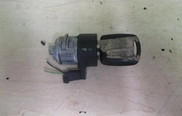 Skoda Fabia Mk1 (6Y) Ignition lock 8E0905855 M821