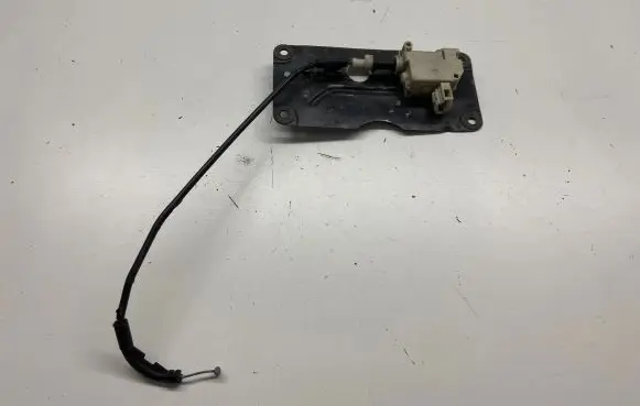 Opel Meriva B Tailgate lock latch 430036418 13214582