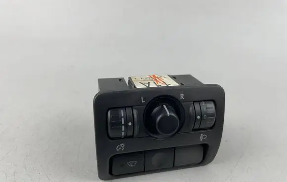 Subaru Legacy Wing mirror switch 11AJC159911