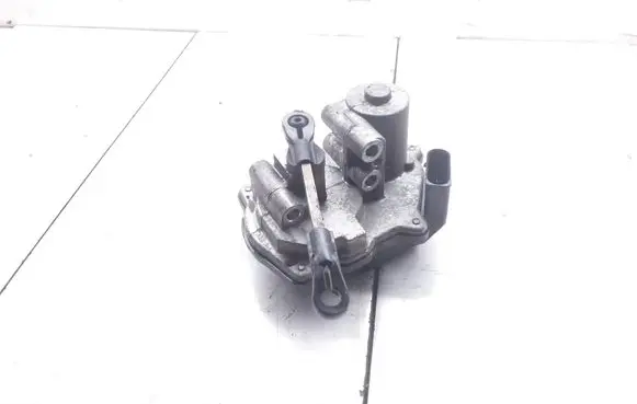 Volkswagen Touareg I Intake manifold valve actuator/motor 059129086K A2053247916