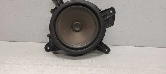 Volvo V70 Front door speaker 30745938