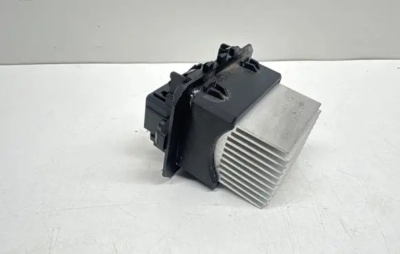 Peugeot 208 I Heater blower motor/fan resistor 29PWM11N T1000034ZD 234Z15385YQE