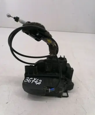 Nissan Note (E11) Rear door lock