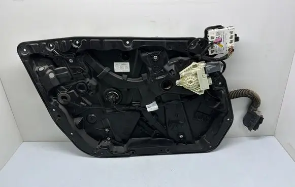 Mercedes-Benz C W205 Front door window regulator with motor A2057220170 A0997601500 0000255132