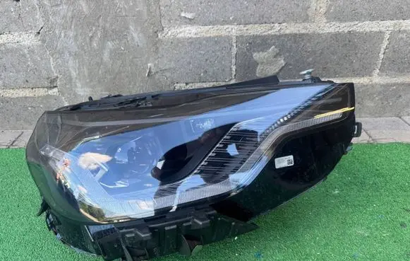 BMW 2 G42 Headlight/headlamp 8083636