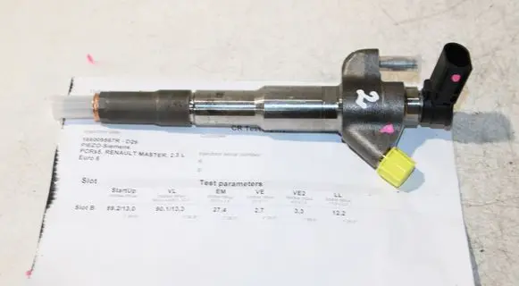 Renault Master III Fuel injector 166009567R