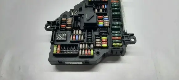 BMW 7 F01 F02 F03 F04 Fuse module 217033452 923442301