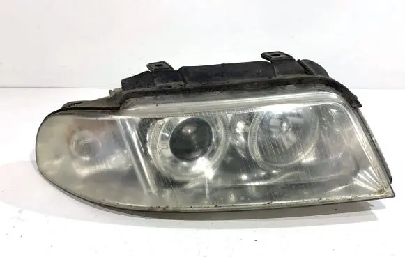 Audi A4 S4 B5 8D Headlight/headlamp