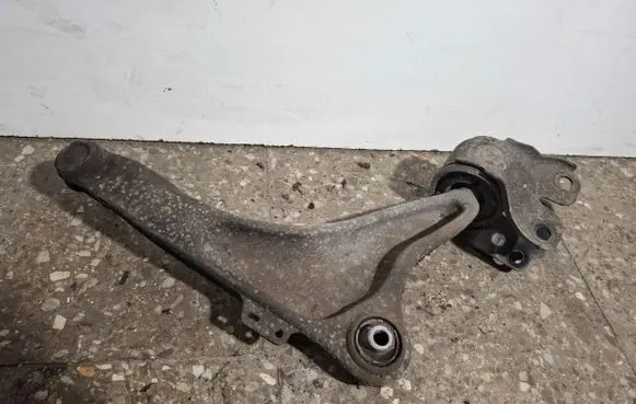Volvo V60 Front lower control arm/wishbone