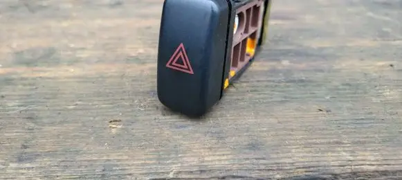 Mazda 626 Hazard light switch 153132