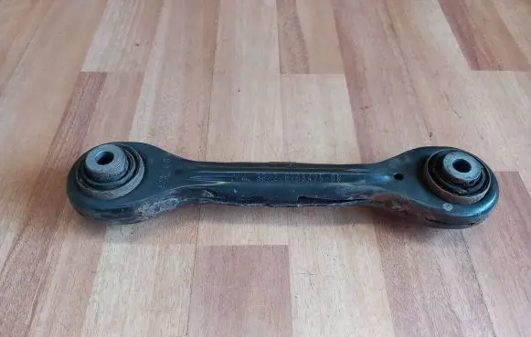 BMW 1 E81 E87 Rear control arm 6765425 33326765425 33322406288
