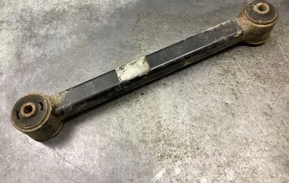Rear control arm