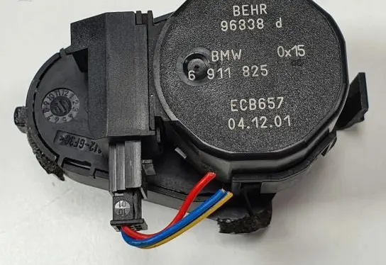 BMW 7 E65 E66 A/C air flow flap actuator/motor 6911825