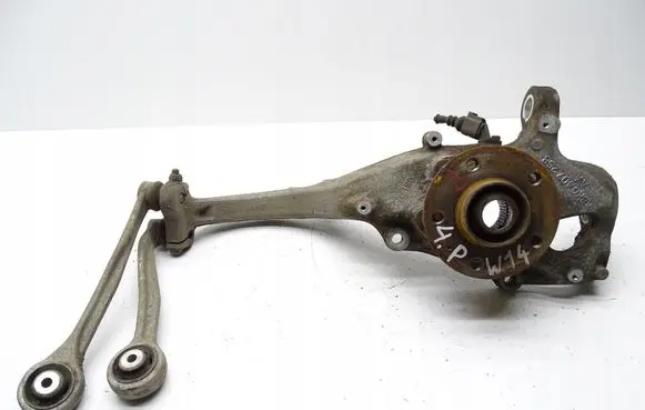 Audi A6 C7 Front wheel hub spindle knuckle 4G0407242D