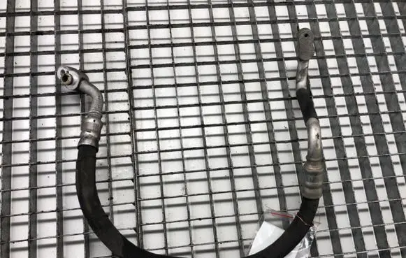 Audi A5 8T 8F Air conditioning (A/C) pipe/hose 8K0260701D