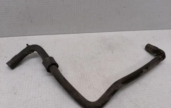 Engine coolant pipe/hose