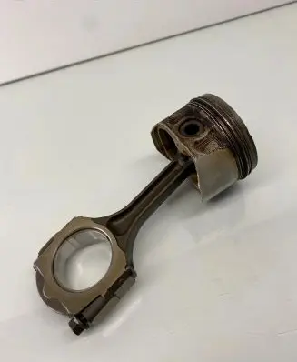 Renault Kangoo I Piston with connecting rod K4M750