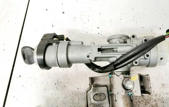 Hyundai Tiburon Ignition lock