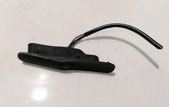 Opel Omega B1 Air conditioning (A/C) switch 90460446