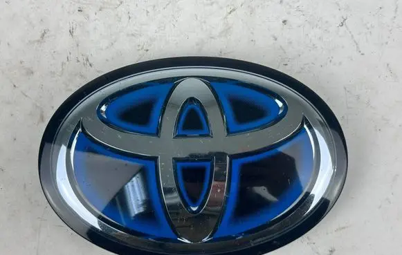 Toyota Mirai Manufacturer badge logo/emblem 5314147011 53141-47011 53141-0W010