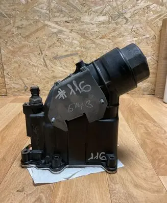 BMW 5 E60 E61 Oil filter mounting bracket 7807799 51750610