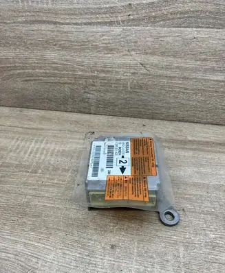 Nissan Primera Airbag control unit/module 98820AV200 0285001420