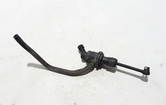Clutch slave cylinder