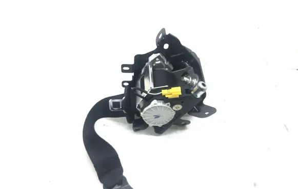 Mercedes-Benz C W204 Rear seatbelt A2046301731