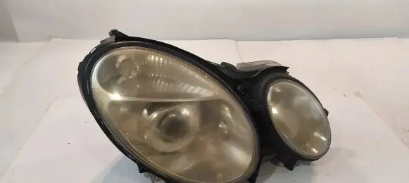 Mercedes-Benz E W211 Headlight/headlamp A0008201608