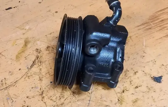 Ford Focus Power steering pump HBDJC