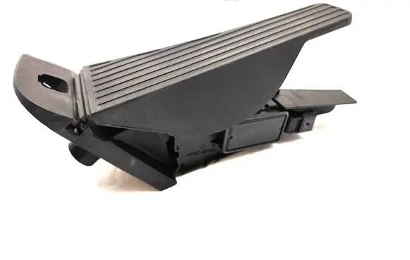Volvo XC60 Accelerator throttle pedal 32269124