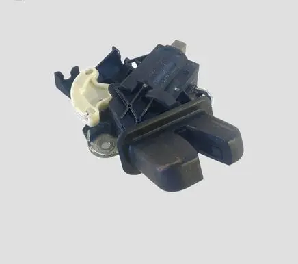 Volkswagen PASSAT B6 Tailgate/trunk/boot lock/catch/latch 4F5827505D