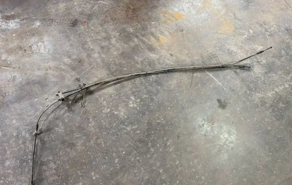 Opel Vivaro Handbrake/parking brake wiring cable 93868402