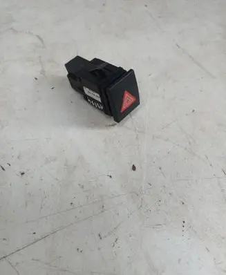 Volkswagen Polo IV 9N3 Hazard light switch 6Q0953235 15402