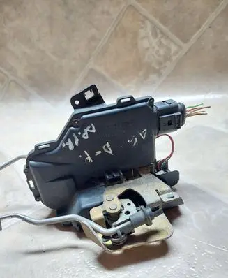Audi A6 S6 C5 4B Front door lock