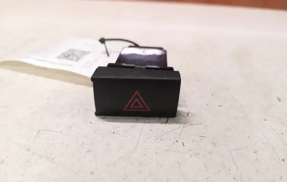 Hyundai Santa Fe Hazard light switch 70112Y 864W0140