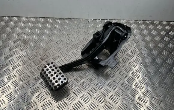 Mercedes-Benz GLC X253 C253 Brake pedal A2052920515 A1702900182