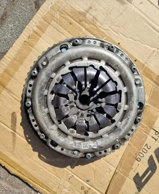 Nissan Qashqai Clutch set kit 302053062R