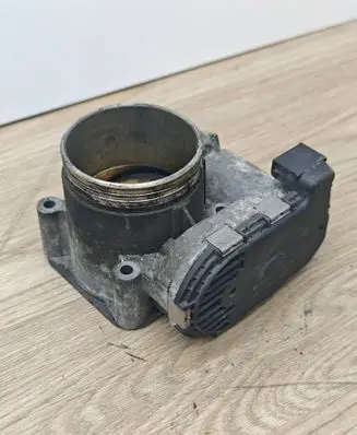 Volvo XC90 Throttle valve 30711554 04W213 0280750131