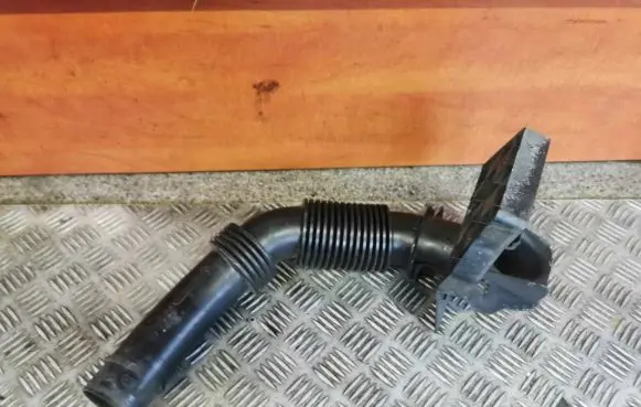 Citroen DS4 Air intake duct part 9675055580