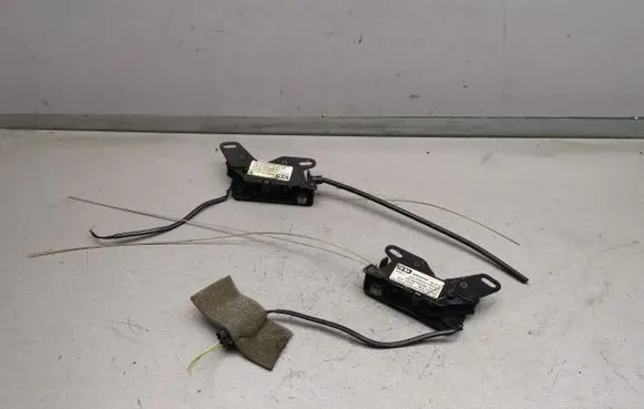 Peugeot 307 CC Tailgate lock latch 9651004580 9651004680