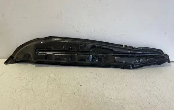Tesla Model S Fender foam support/seal 105042000A