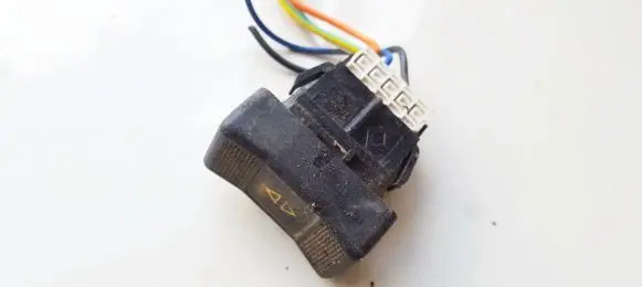 Renault Clio I Electric window control switch 